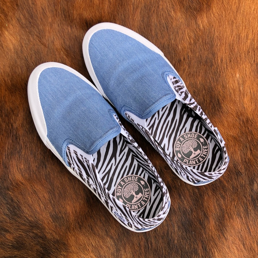 Etnies Langston womens low profile slip on shoes. (New)